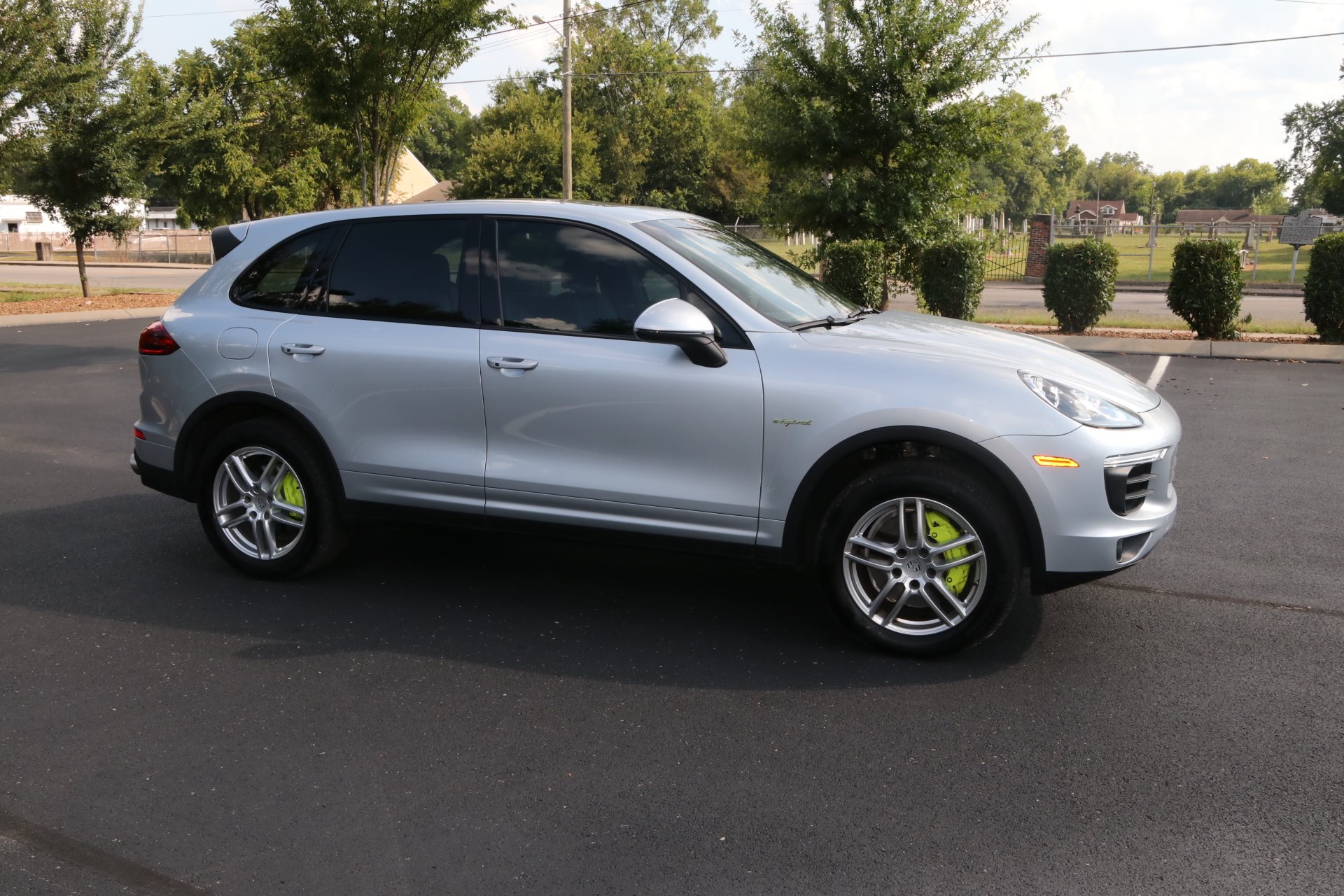 Porsche cayenne se on sale hybrid 2016