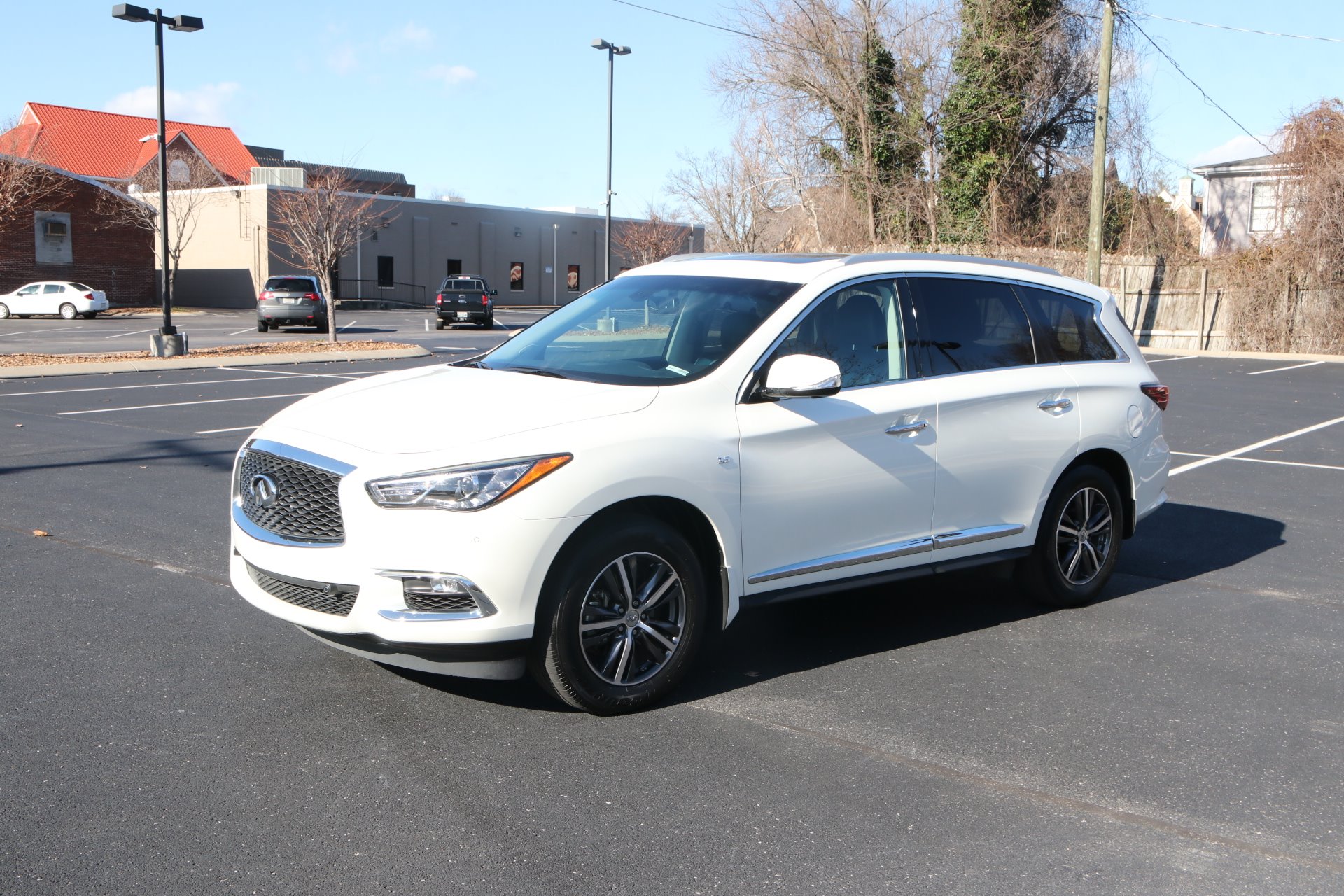 2017 QX60 Majestic White with Gianelle Puerto wheels