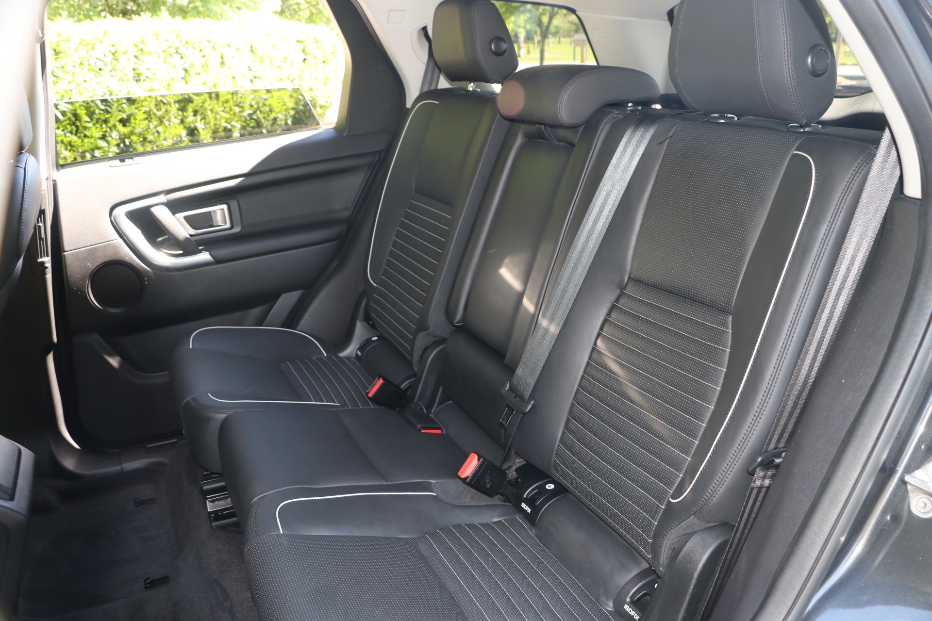 Land rover hotsell discovery 3 isofix