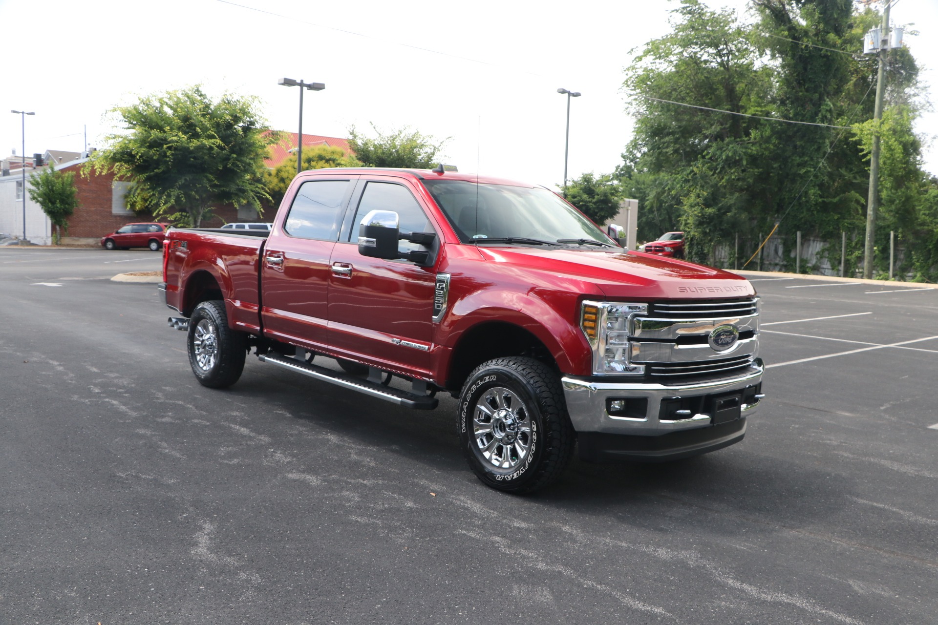 Used 2019 Ford F-250 Super Duty Lariat CREW CAB 4X4 W/NAV For Sale 