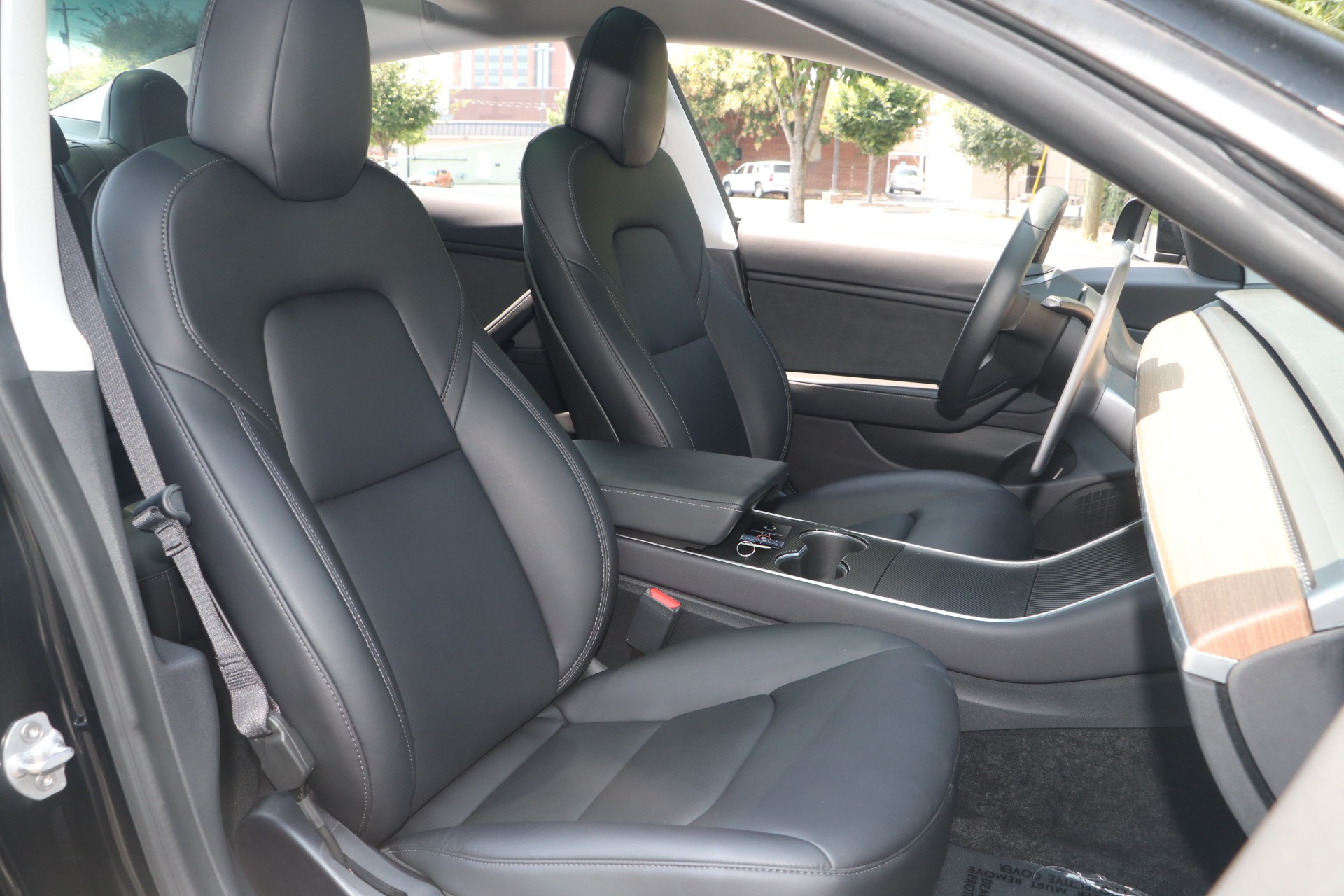 Model 3 cloth outlet seats