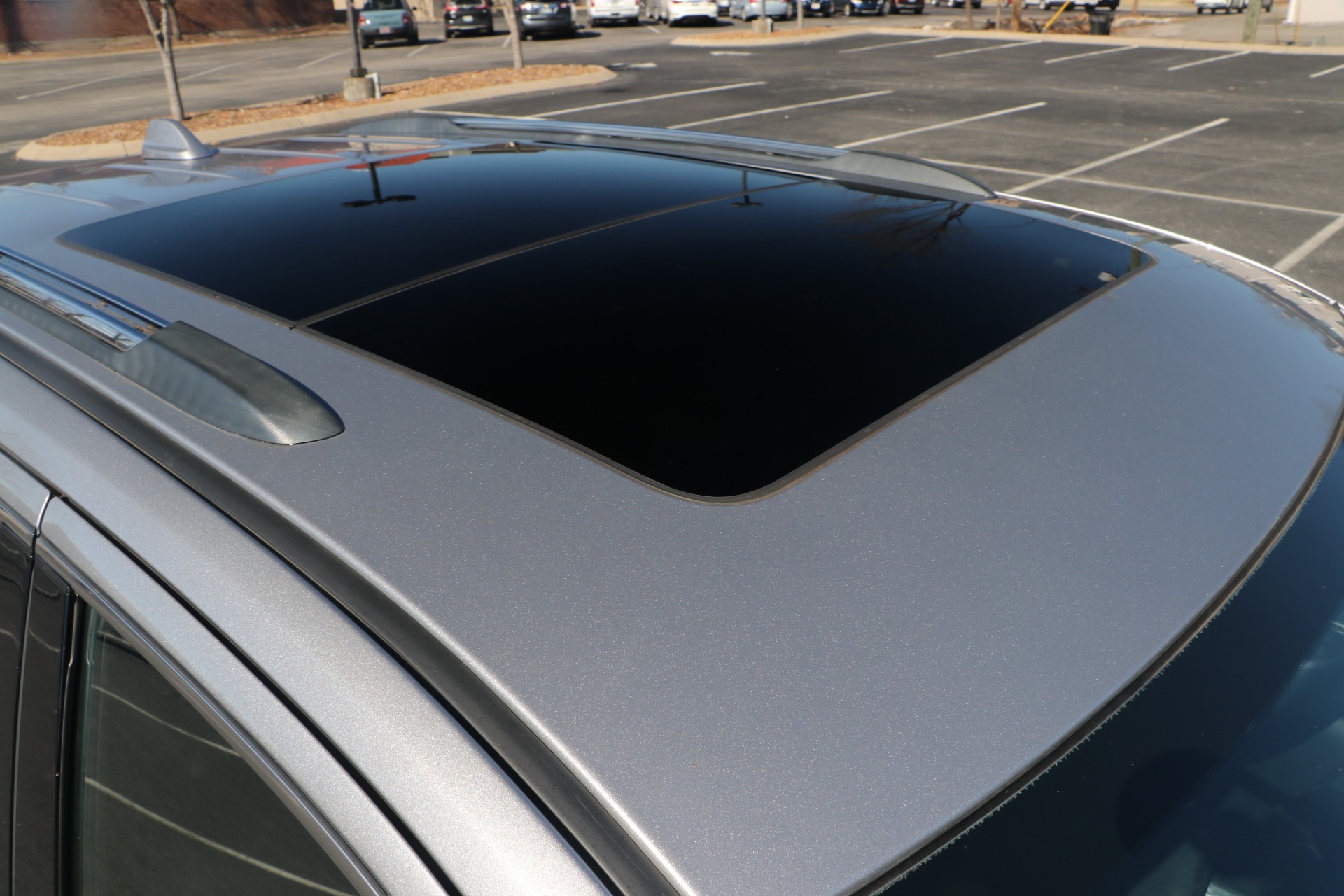 Jeep grand cherokee panoramic roof hot sale