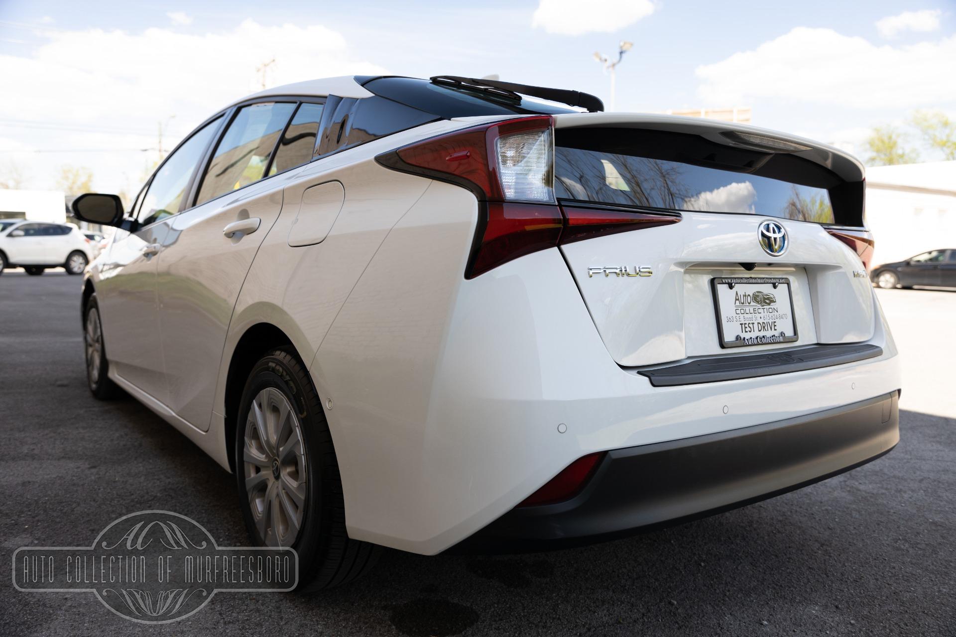 2020 toyota online prius le hatchback