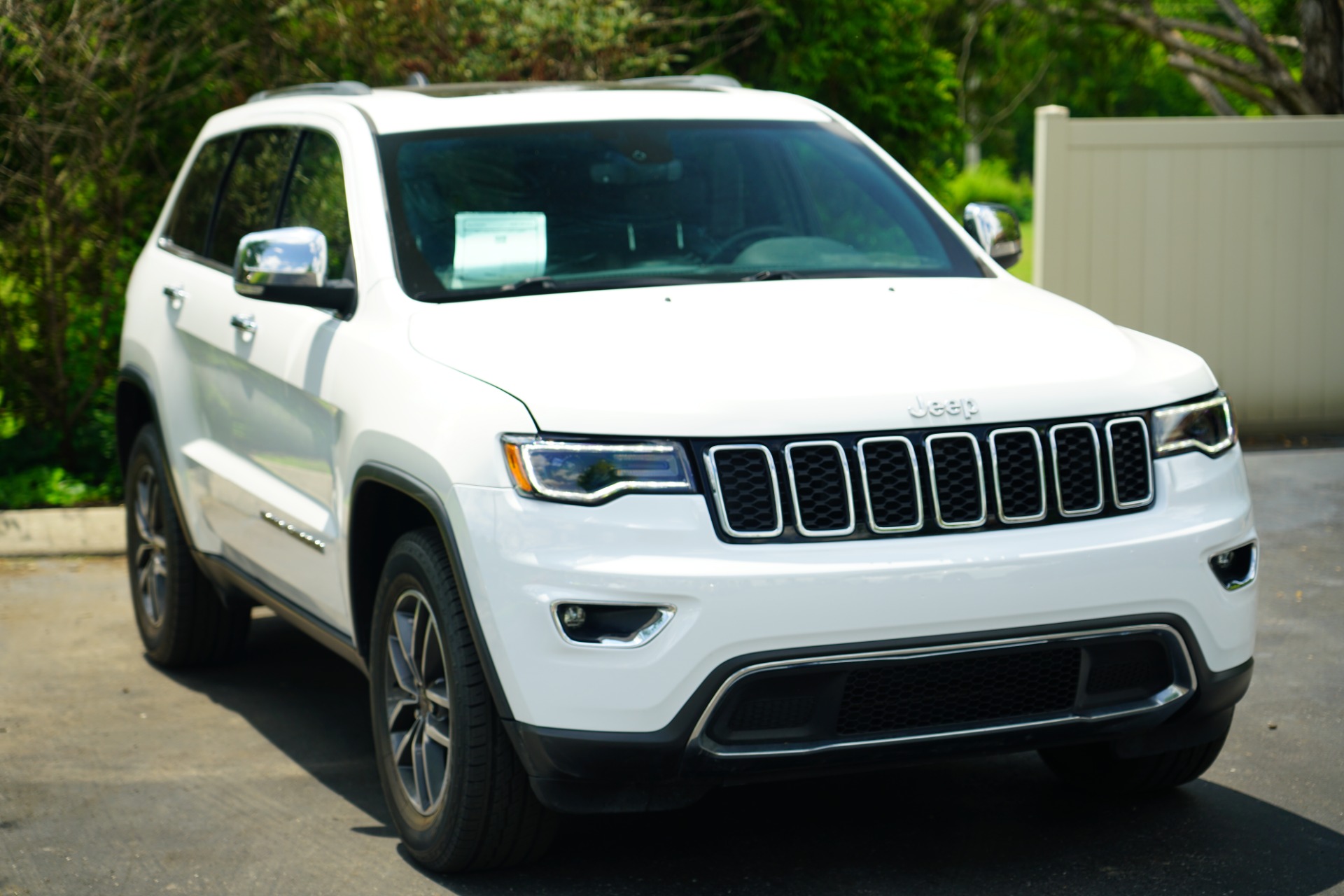 Used 2019 Jeep Grand Cherokee LIMITED 4X2 LUXURY GROUP II For Sale ...