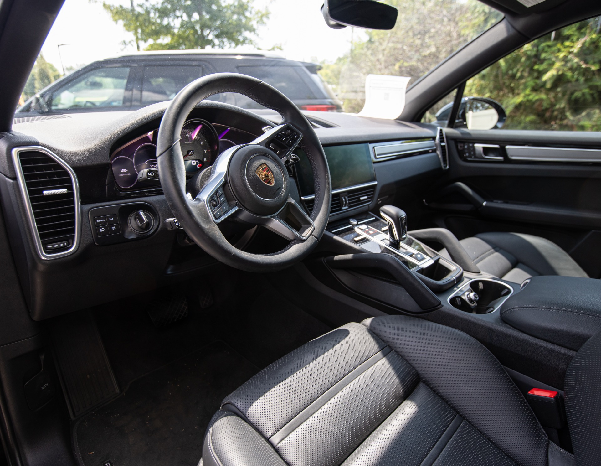 Riding in style: the Cayenne Platinum Edition - Porsche Newsroom