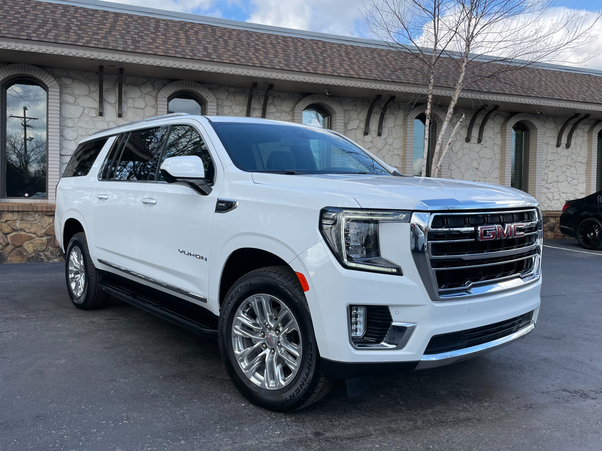 Used 2022 GMC Yukon XL SLT 4WD SUNROOF POWER DUAL PANE PANORAMIC ROOF ...