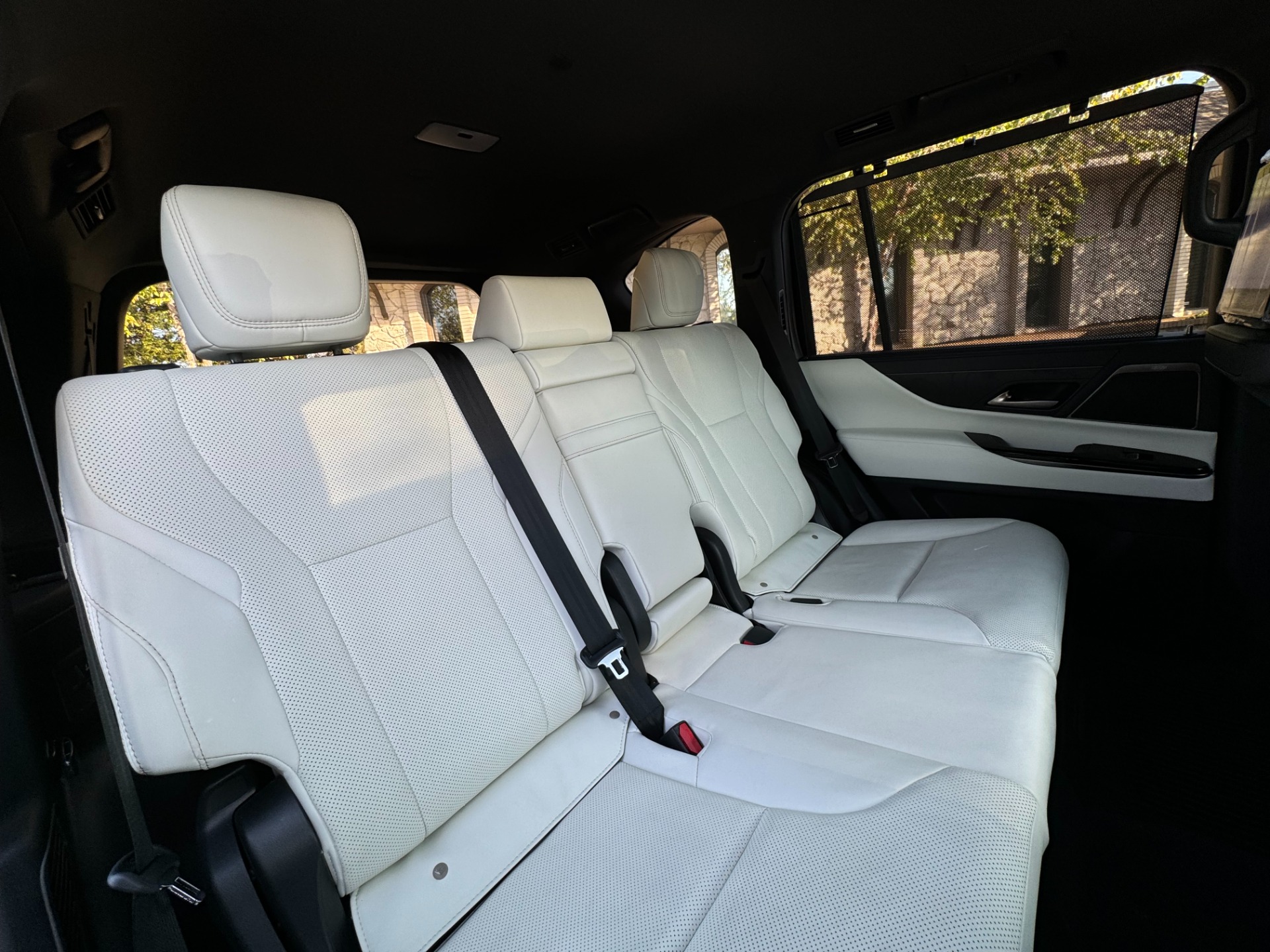 2023 Lexus LX Luxury photo 37