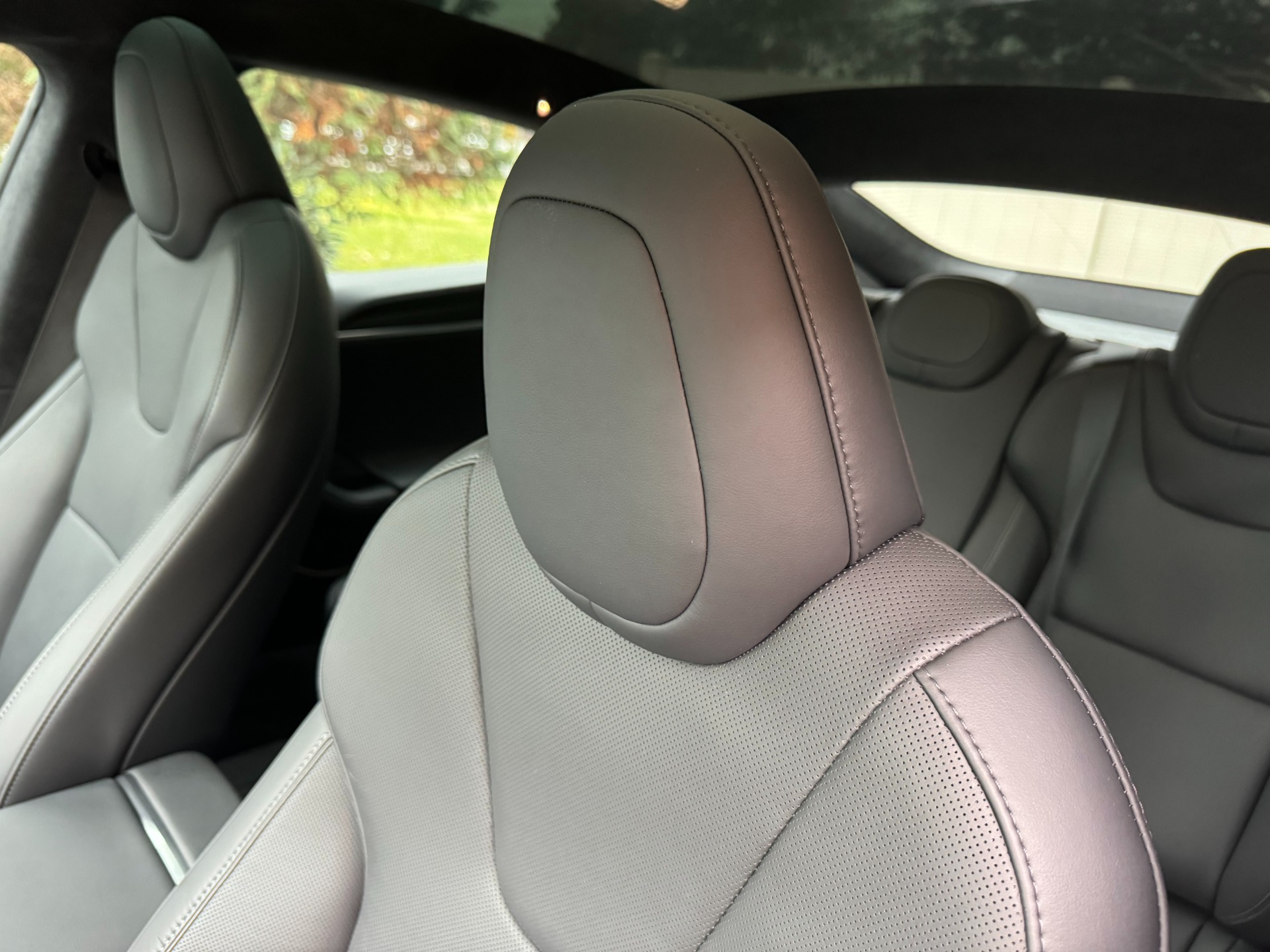 2021 Tesla Model S Plaid photo 12