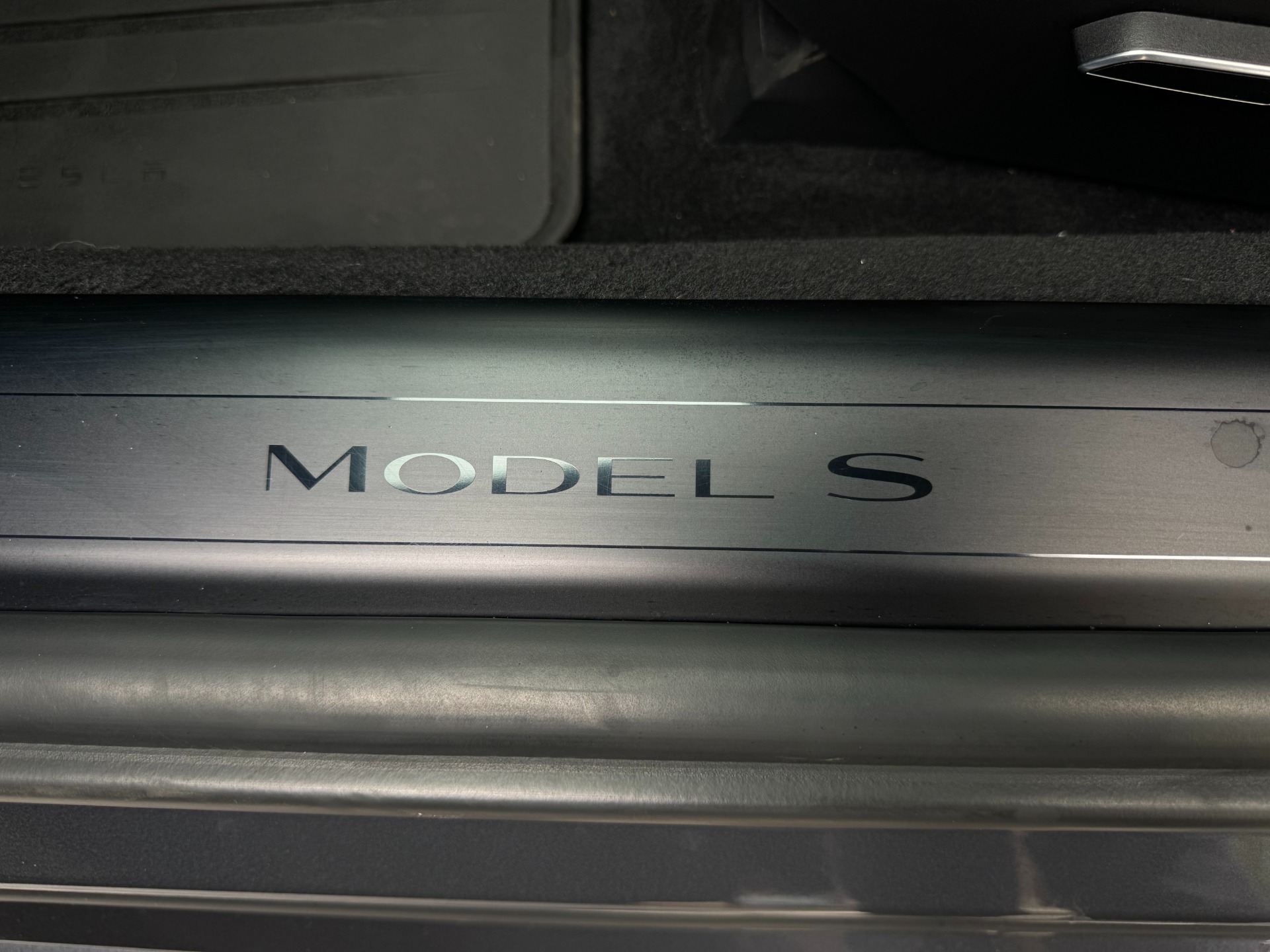 2021 Tesla Model S Plaid photo 13