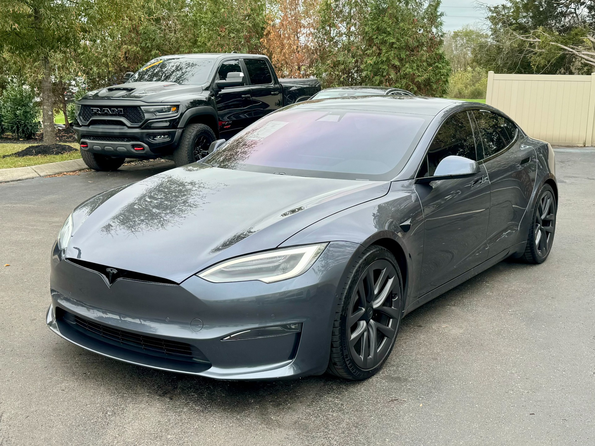 2021 Tesla Model S Plaid photo 2