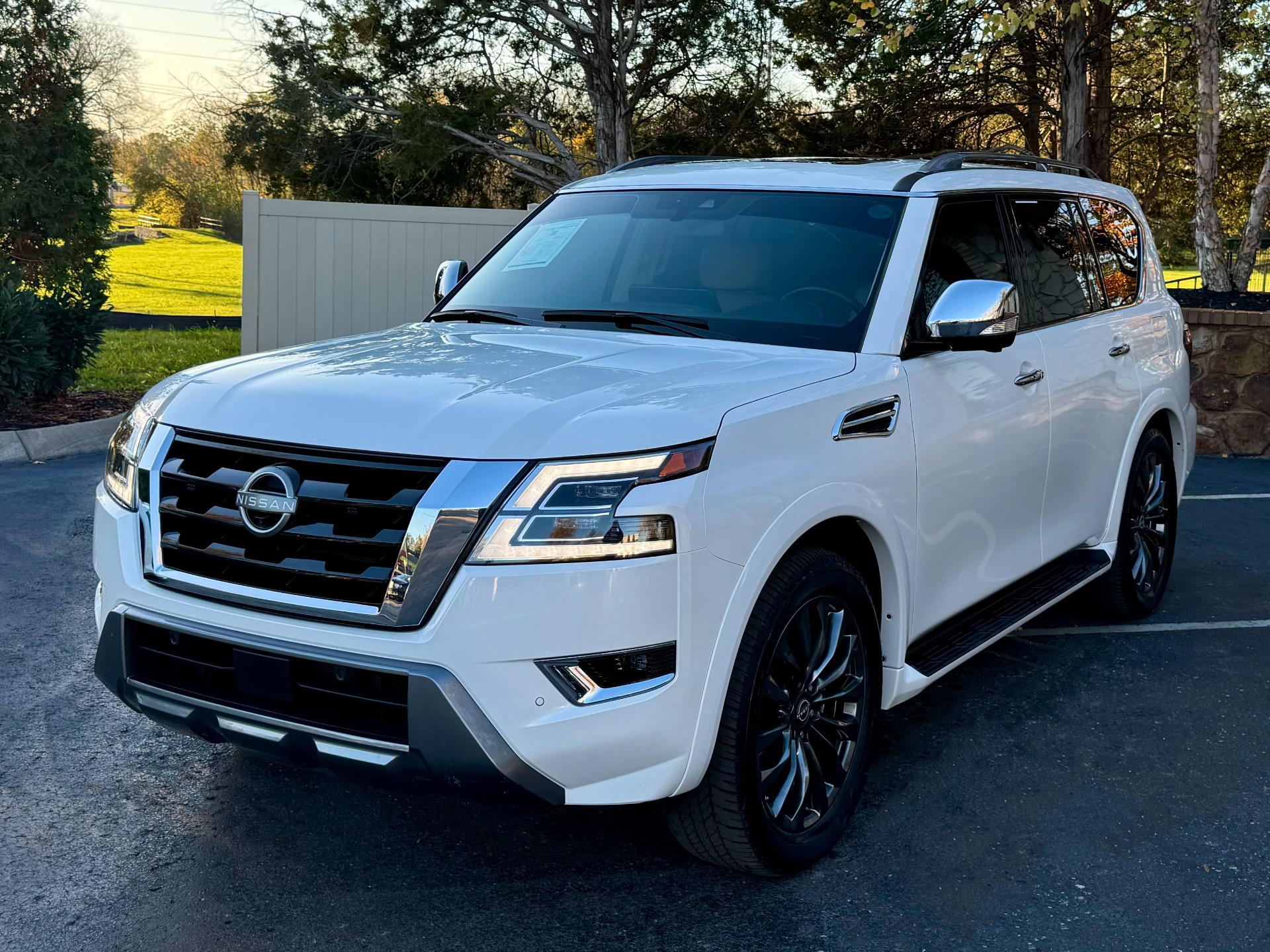 2023 Nissan Armada Platinum photo 2