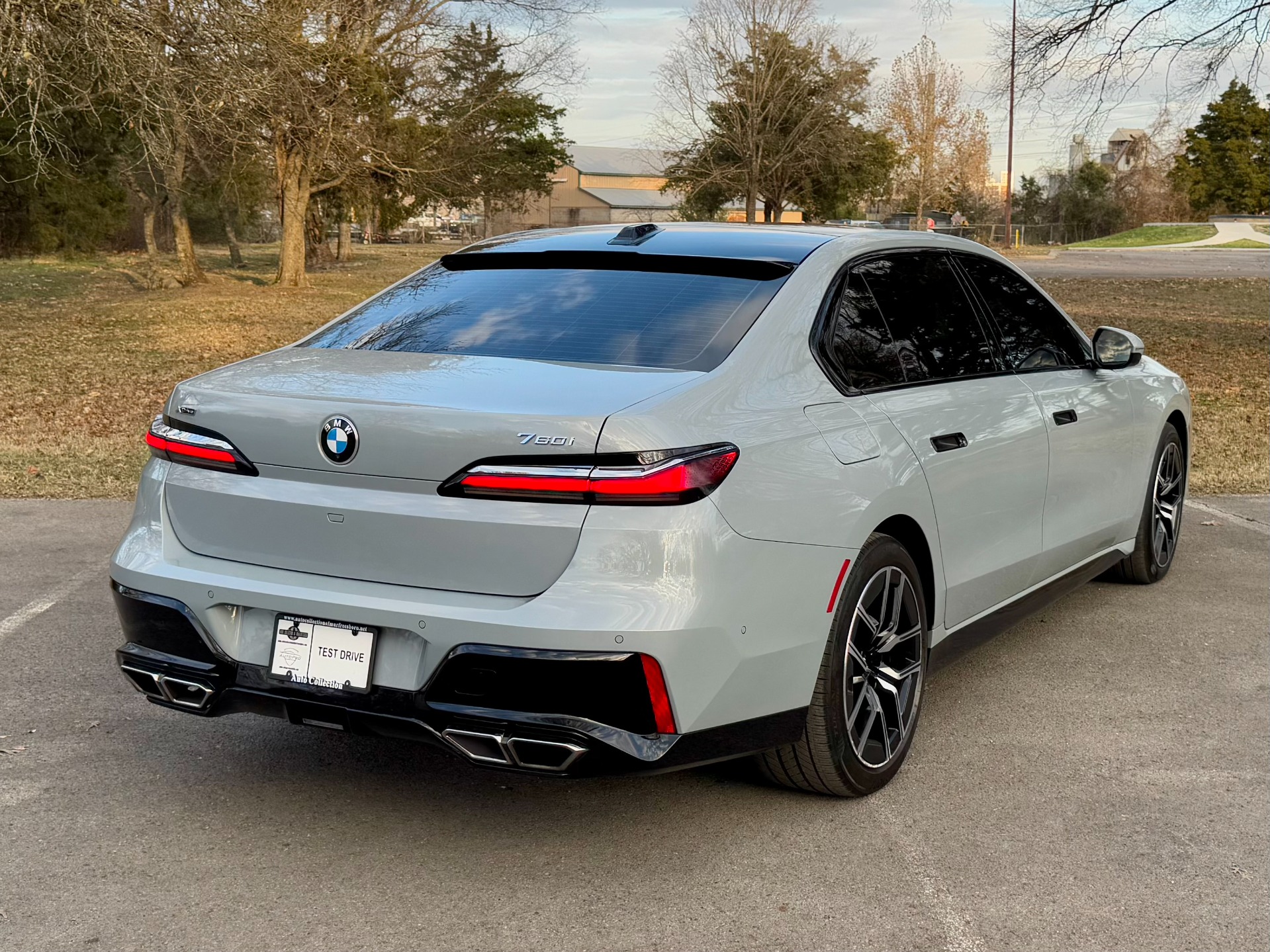 2023 BMW 7 Series 760i photo 3