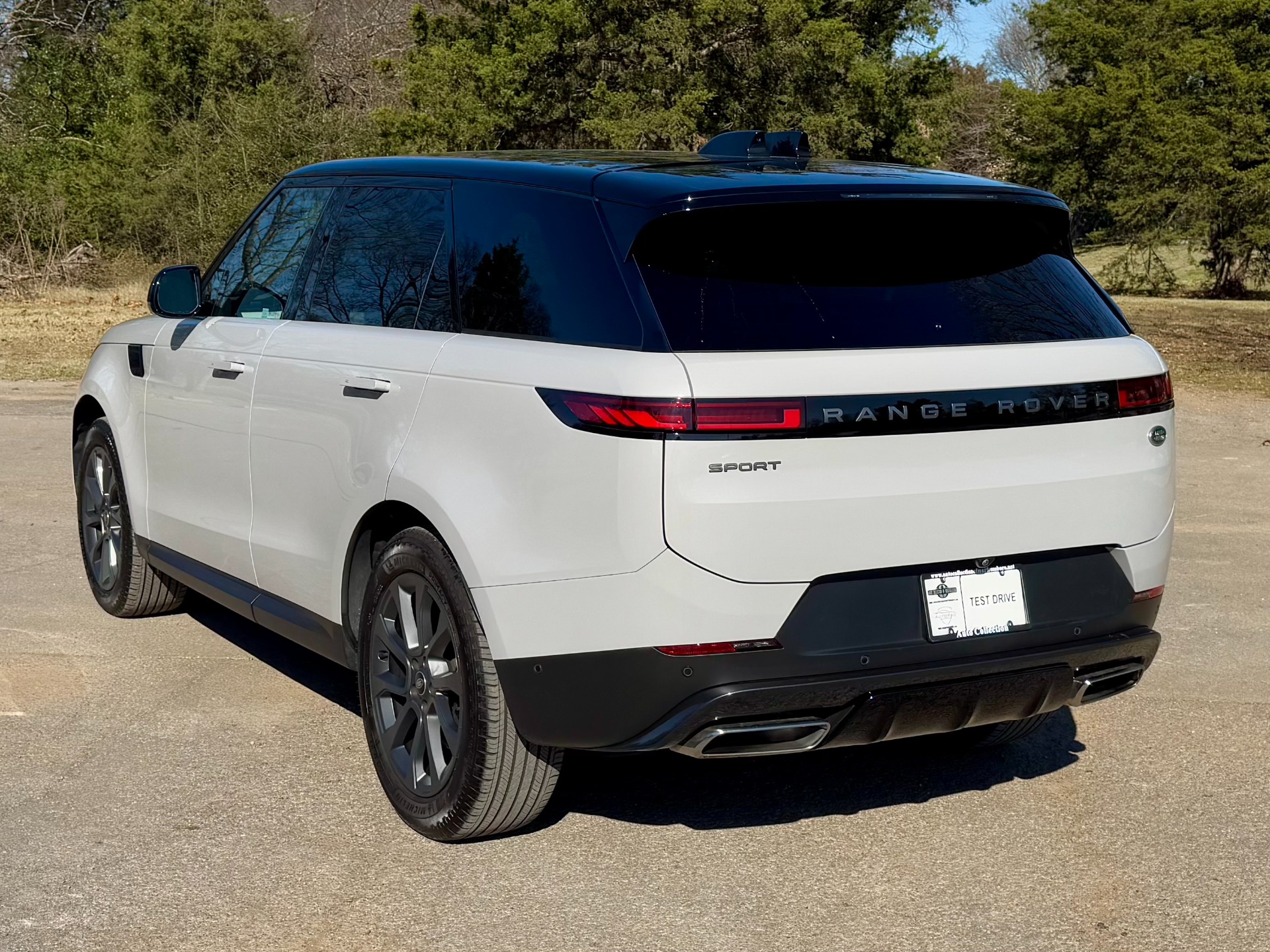 2023 Land Rover Range Rover Sport SE photo 5