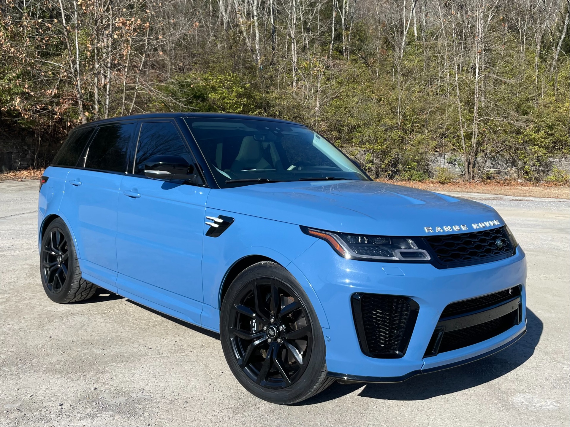 2022 Land Rover Range Rover Sport SVR photo 1