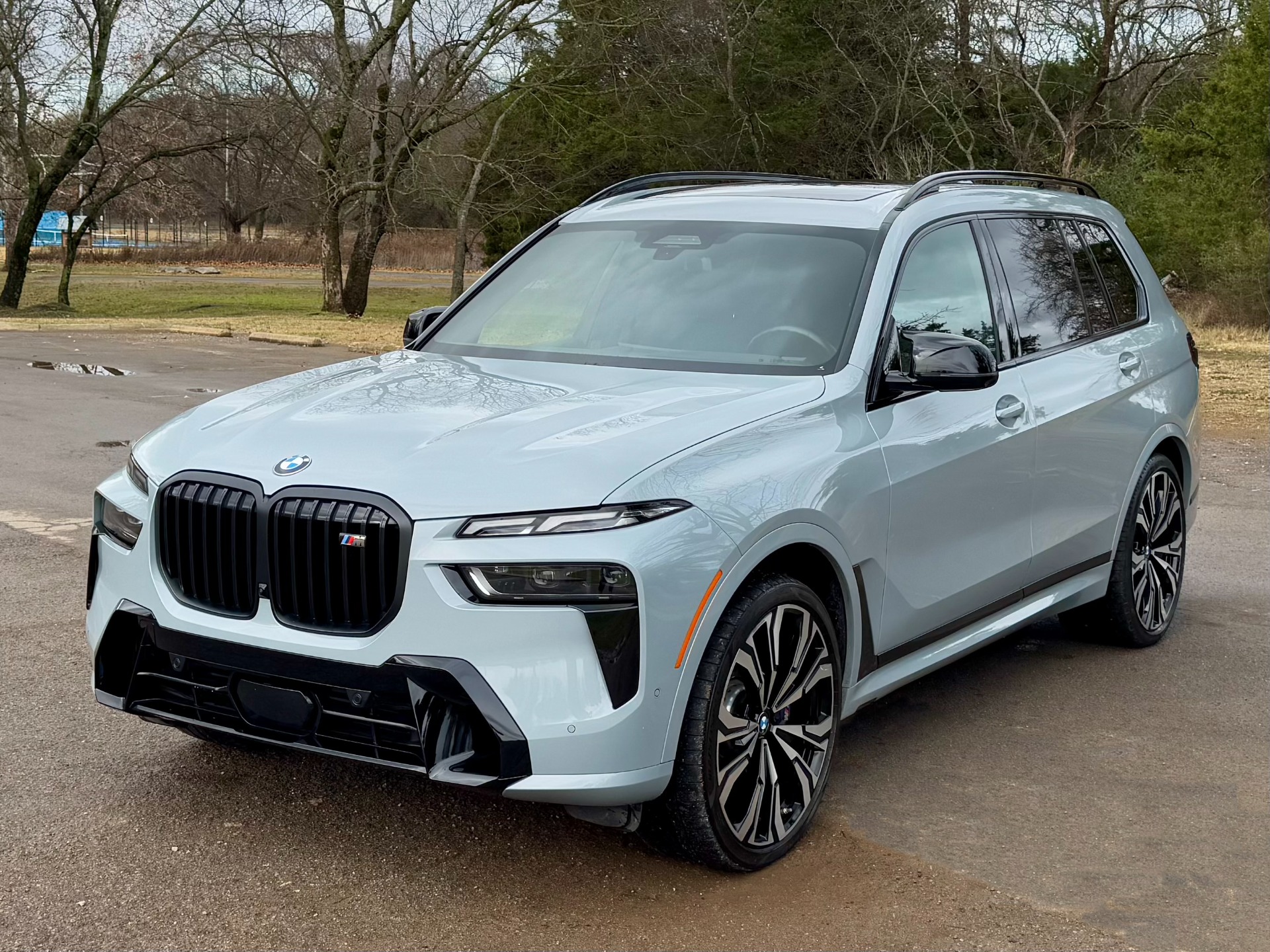 2023 BMW X7 M60i photo 2