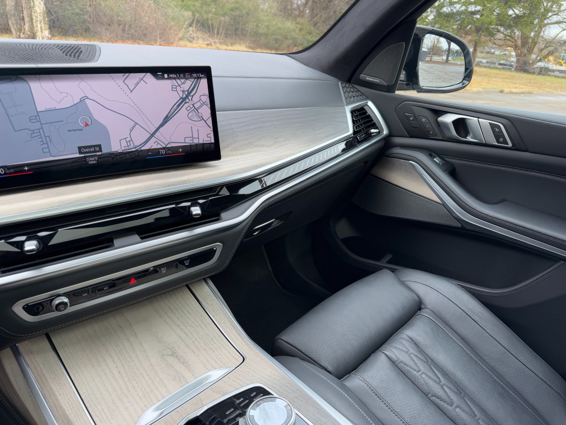 2023 BMW X7 M60i photo 21