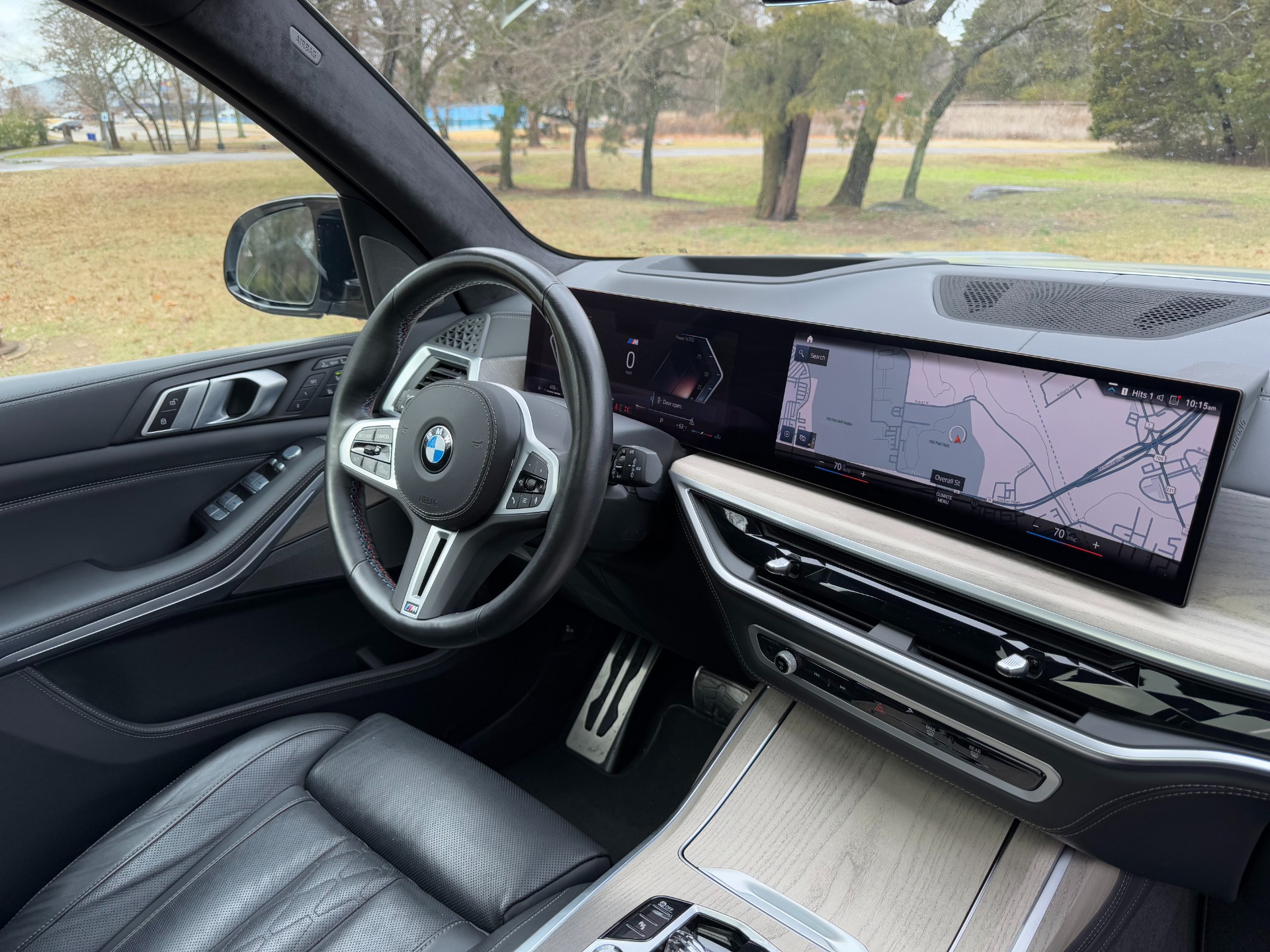 2023 BMW X7 M60i photo 28