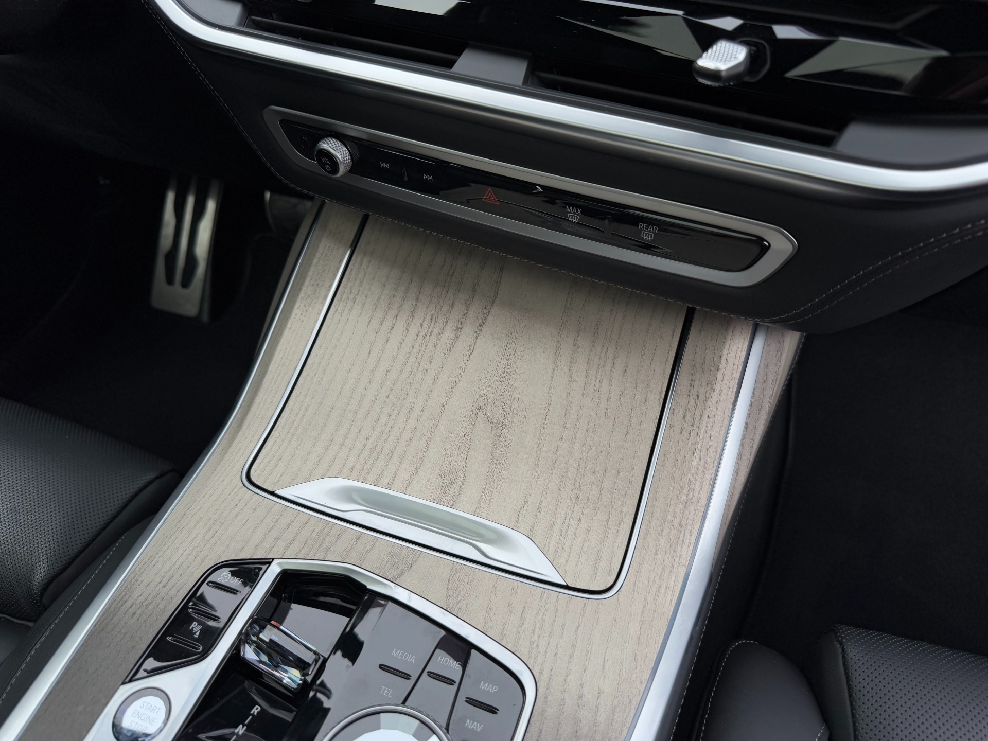 2023 BMW X7 M60i photo 36