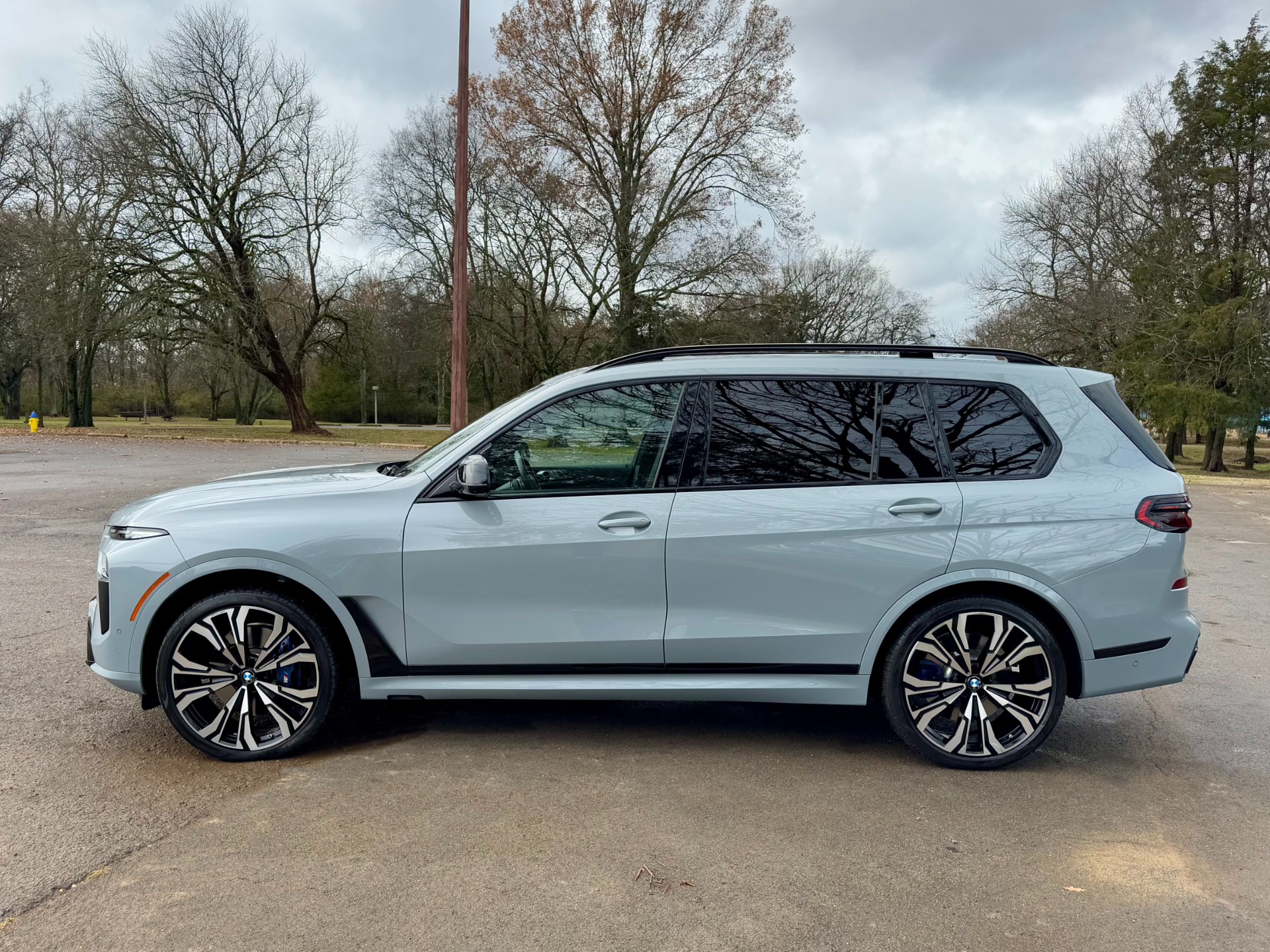 2023 BMW X7 M60i photo 7